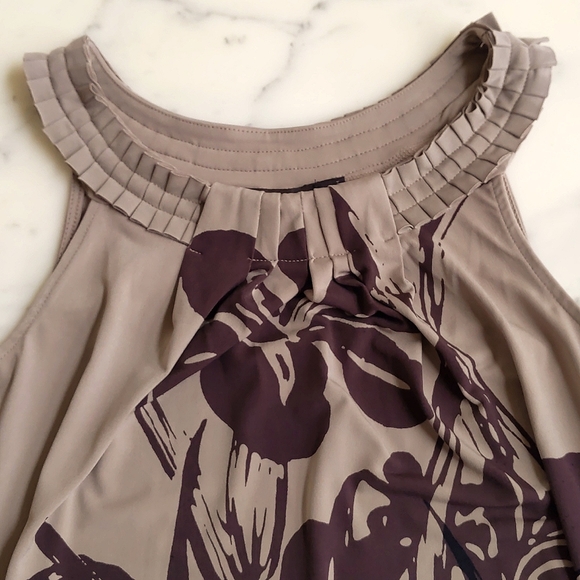 NWT. The Limited Stretch Sleeveless Floral Blouse with neckline design. - Picture 4 of 4